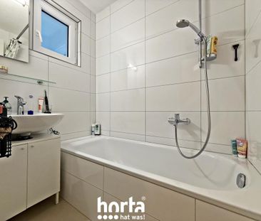 Gut geschnittene 2,5-Zimmer-Altbau-Wohnung mit Loggia in KN-Petersh... - Photo 2