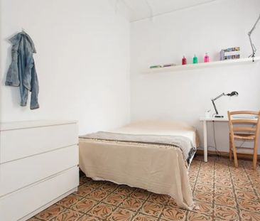 Avinguda Diagonal, Barcelona, Catalonia 08037 - Photo 2