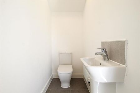 2 bedroom end of terrace house to rent - Photo 4