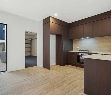 Modern Family Townhouse - Photo 5