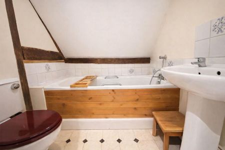 3 bedroom flat to rent - Photo 5