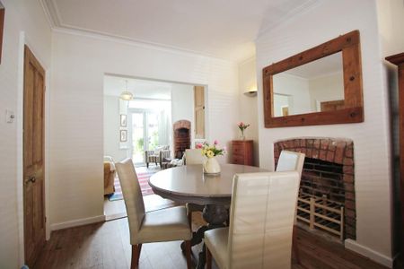 2 bedroom terraced house to rent - Photo 4