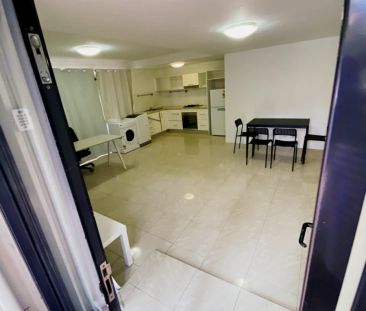 1 bed 1 bath(Inclusive of bills) - Photo 5