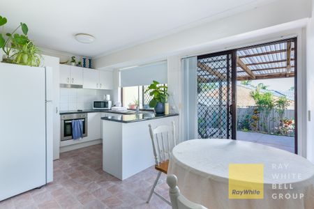 1/6 Boea Street, Arundel QLD 4214 - House For Rent - $600 | Domain - Photo 5