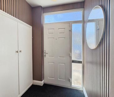 2 bedroom ground floor flat to rent - Photo 4