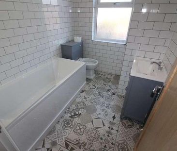 Gipsy Lane, Willenhall, WV13 - Photo 2