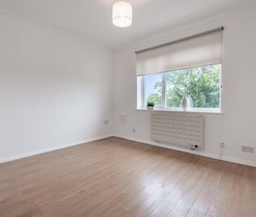 Wickham Close, New Malden, KT3 - Photo 4