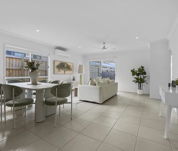 Modern family home! - Photo 1