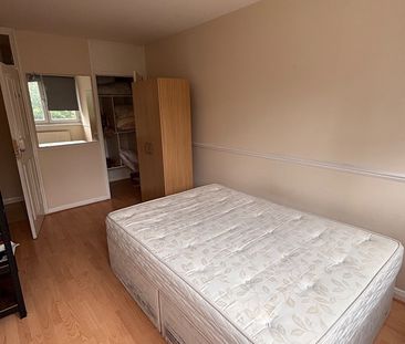 2 Bed Flat, Gambier House, EC1V - Photo 5