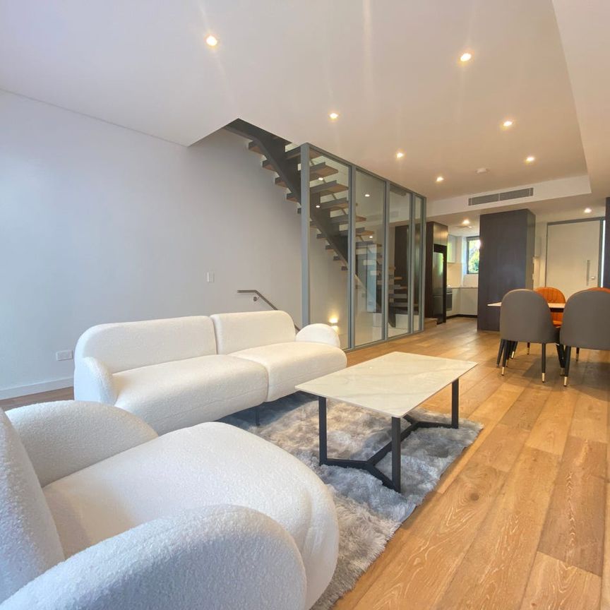 Three Bedroom Plus Study Townhouse For Lease - Photo 1