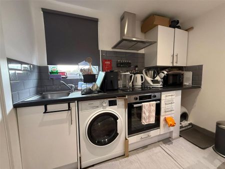 1 bedroom flat to rent - Photo 4