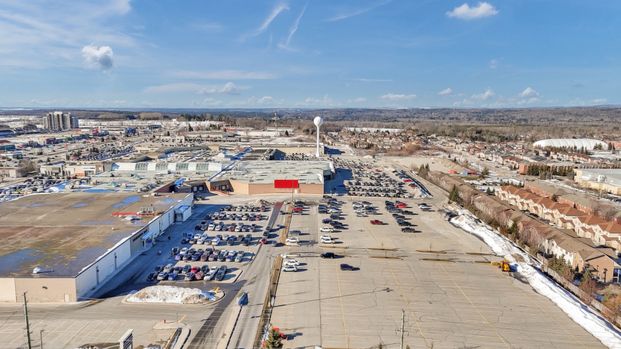 For Lease - 42 Farmingdale Crescent Unit# MainFl, Barrie, Ontario - Photo 1