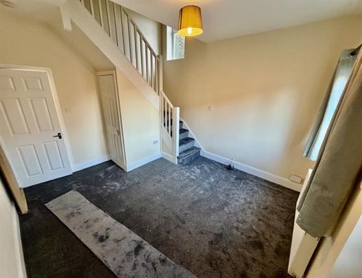 2 Bedroom End Terrace To Let - Photo 1