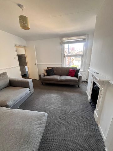 1 Bed Flat, Garratt Terrace, SW17 - Photo 2