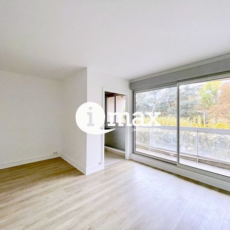 Location Appartement COURBEVOIE - - Photo 3