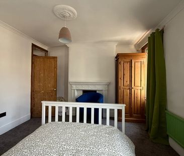 2 Bed Detached House, Brock Road, E13 - Photo 6