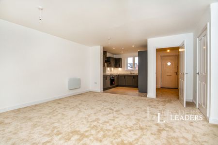 3 bedroom house to rent Thistledown, Pershore, Worcestershire, WR10 - Photo 2