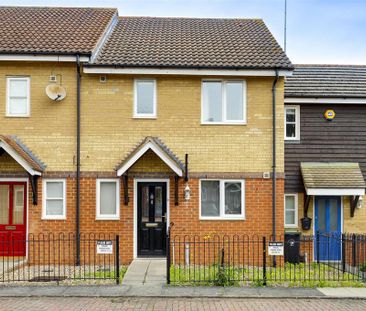 3 bedroom terraced house to rent - Photo 3