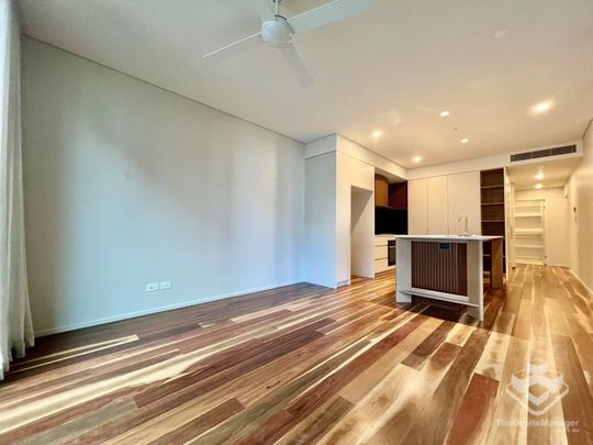 Near New 2-Bedroom Apartment in West Village - Prime Inner-City Living! - Photo 1