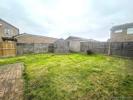 3 bedroom property to rent in Herne Bay - Photo 4