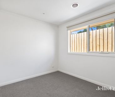 77 Graham Road, Viewbank - Photo 6