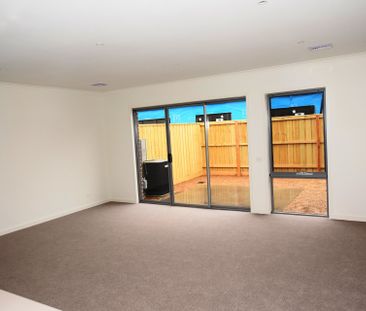 7 Cascades Way, Wantirna South - Photo 1