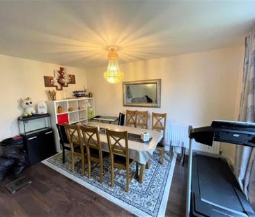 4 Bedroom Detached To Let - Photo 4