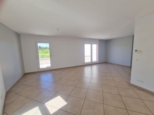 Location Appartement 3 pièces 83m² ETOILE SUR RHONE 26800 - Photo 1