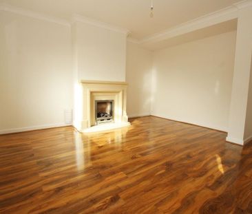 4 bedroom terraced house to rent - Photo 2