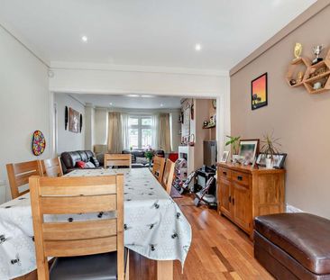 4 bedroom semi-detached house to rent - Photo 2