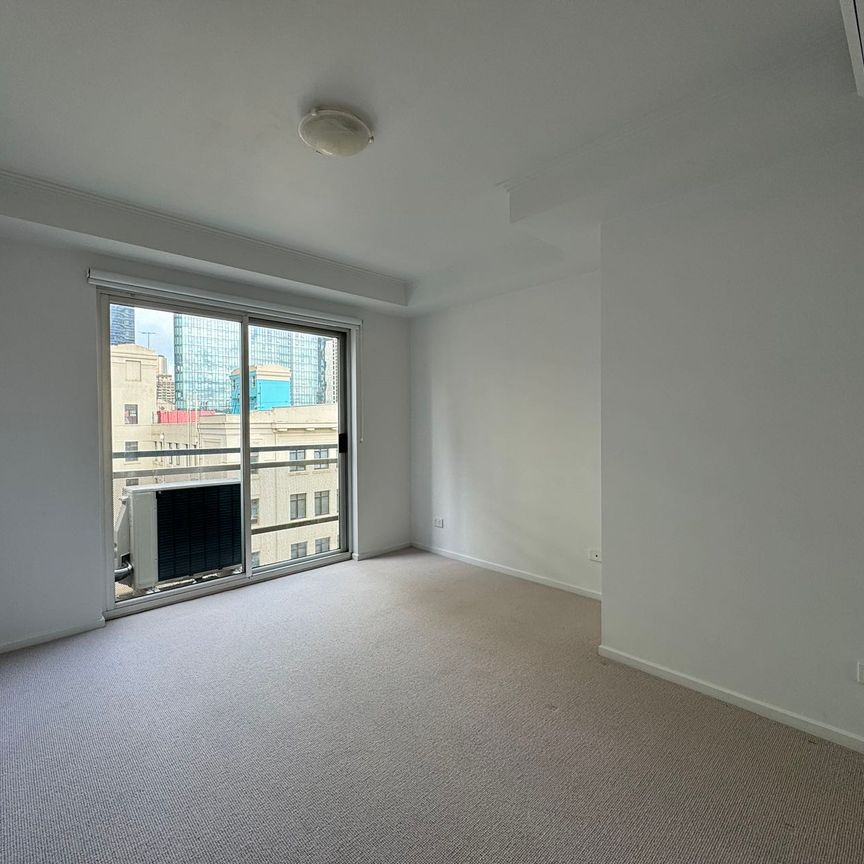 1B/1B Apartment in the Heart of Melbourne CBD - Photo 1