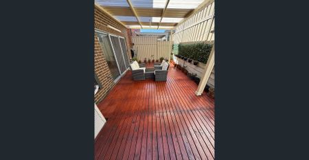 FOR RENT – Spacious Modern Family Home with Full Backyard Deck - Photo 5