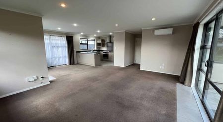 THREE BEDROOM HOUSE- TERRACE END - Photo 5