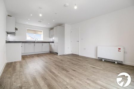 2 bedroom coach house to rent - Photo 3