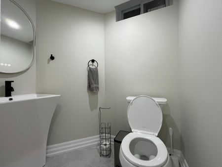 For Lease - 99 Havagal Crescent, Markham, Ontario - Photo 5