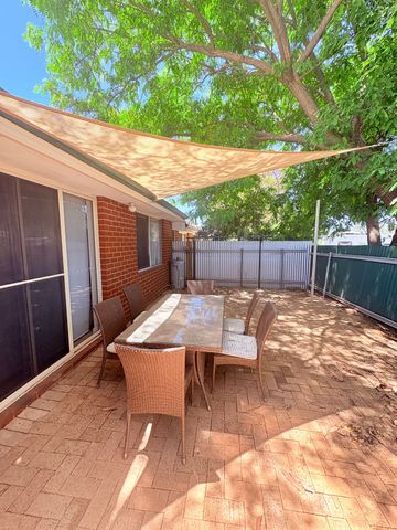 This well-maintained two-bedroom, one-bathroom home! - Photo 4