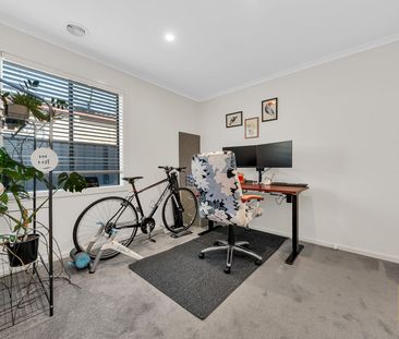 Experience Stylish Living and Generous Space in Vibrant Tarneit! - Photo 2