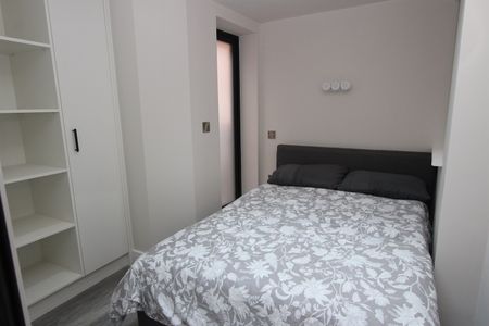 Forest Lodge, The Park, NG7 - Photo 2