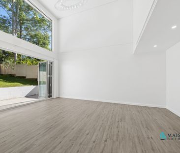 Brand New Luxury Family Home in Prime Location - Photo 2