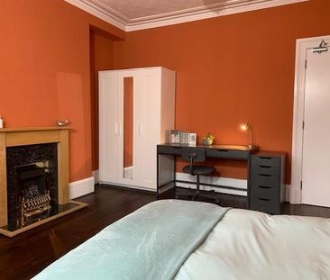 3 bedroom maisonette to rent - Photo 2