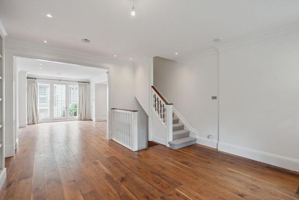 6 bedroom townhouse to rent - Photo 1