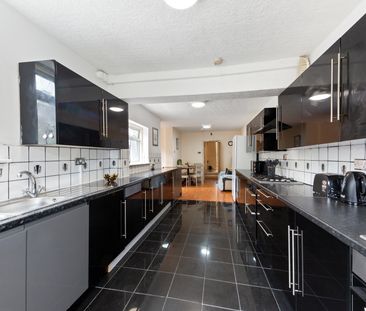 🌺 5 MINS TO TURNPIKE LANE - ALL BILLS & CLEANER 🌺 Room 1 - Photo 5