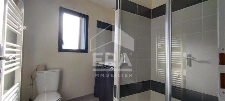 MAISON T4 RENOVÉE - 108 m², SUR SOUS-SOL ET AVEC JARDIN - Photo 4