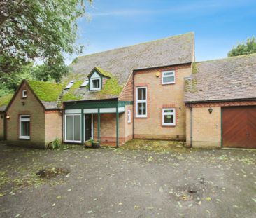 4 bed detached house to rent in London Road, Datchet, SL3 - Photo 3