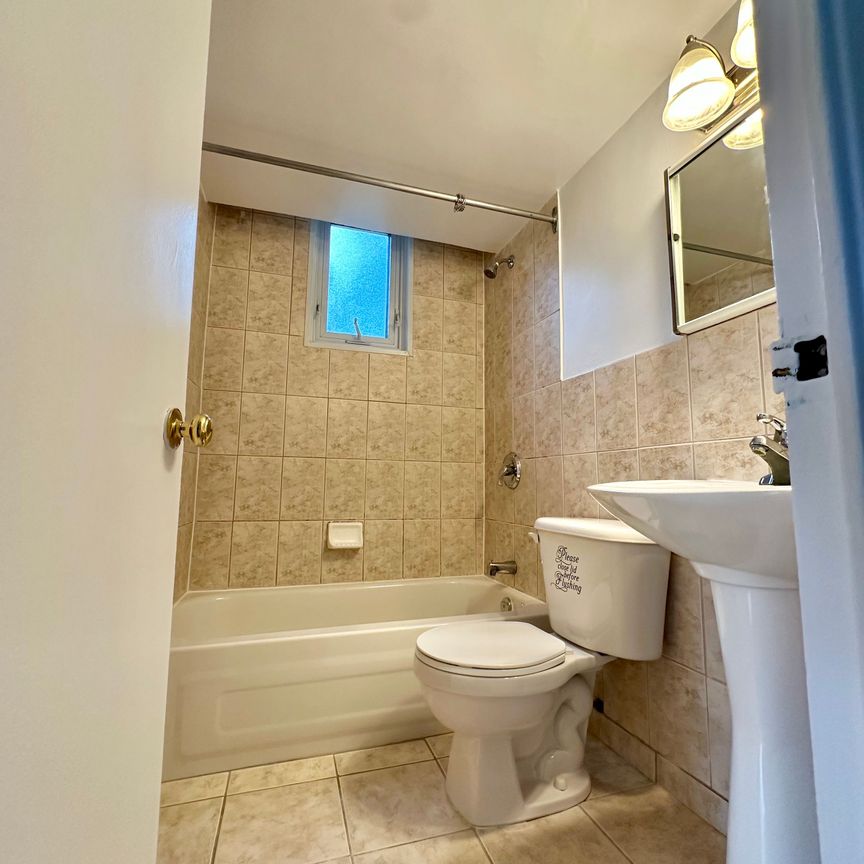 For Lease - 55 Isabella Street Unit# 407, Toronto, Ontario - Photo 1