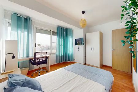 Carrer Filipines, Valencia, Valencian Community 46006 - Photo 2