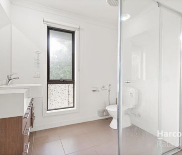 3 Bedroom Spacious Family Home! - Photo 6