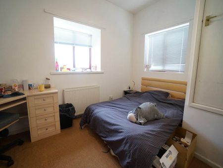 9 Craig Y Don Road - Photo 2
