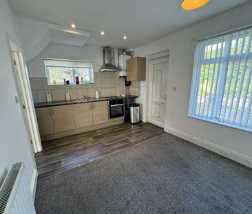3 bedroom semi-detached house to rent - Photo 2