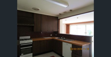 Bathroom & shower room freshly fully renovated - Photo 3